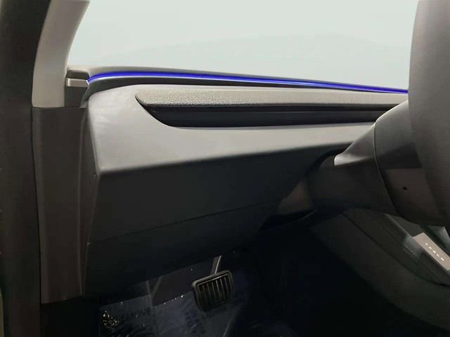 Used 2025 Tesla Model 3 Long Range image 37