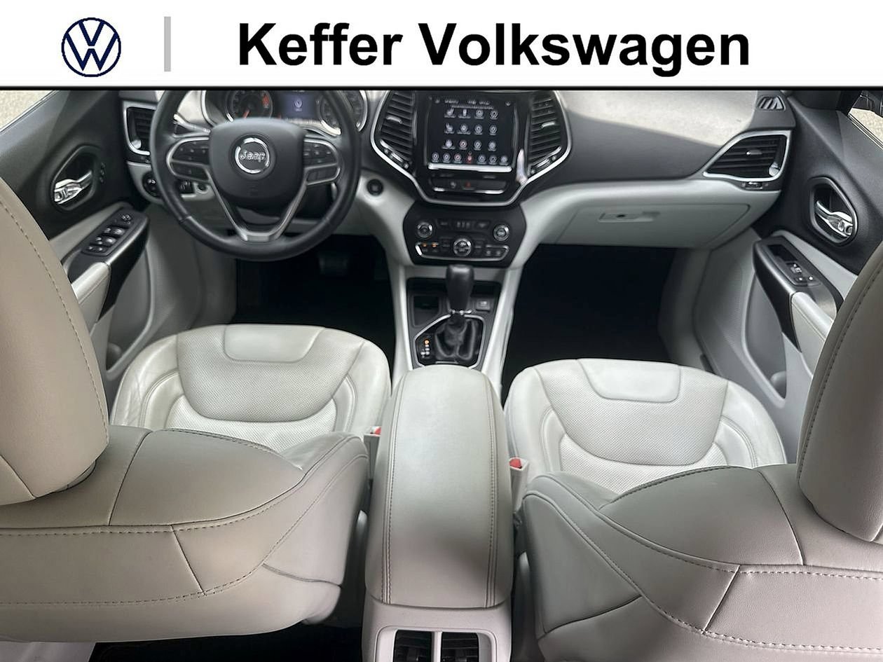 Used 2019 Jeep Cherokee Limited FWD image 27