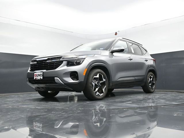 Used 2025 Kia Seltos S FWD image 48