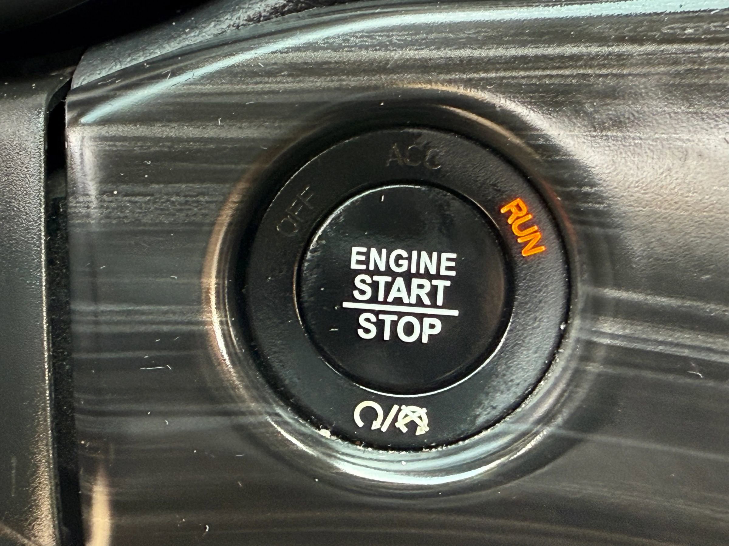 Used 2021 Jeep Grand Cherokee Laredo X AWD/4WD image 26
