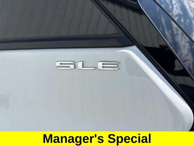 Used 2023 GMC Terrain SLE w/ Driver Convenience Package image 50