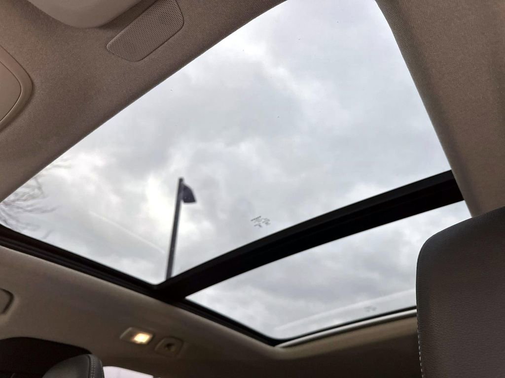 Used 2025 Volvo XC40 B5 Ultra w/ Protection Package Premier image 26