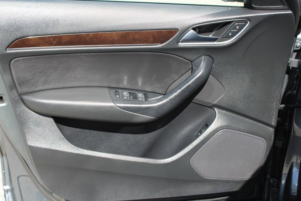 Used 2016 Audi Q3 2.0T Premium Plus w/ Technology Package image 35