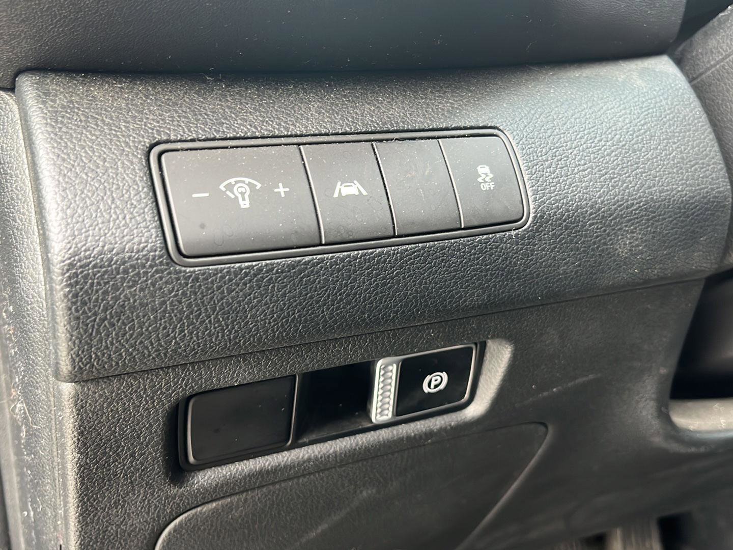 Used 2021 Hyundai Santa Fe SEL image 12