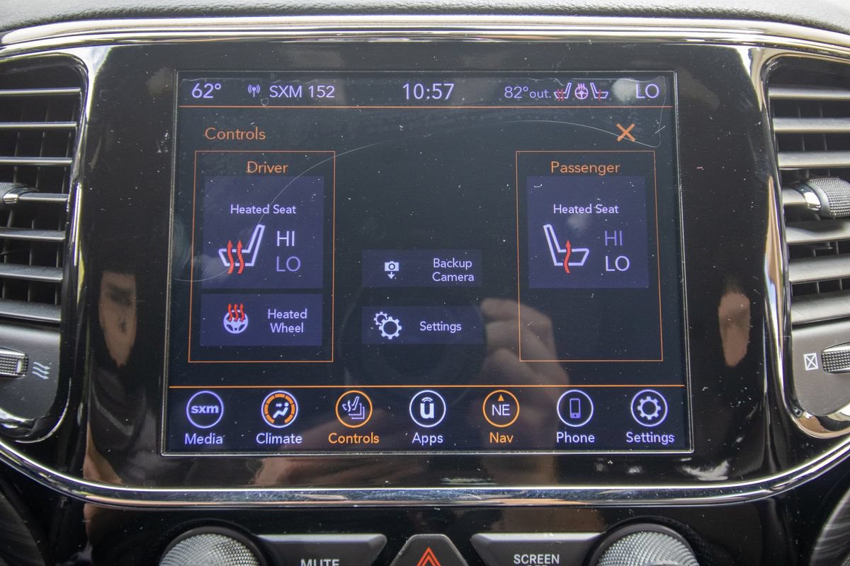 Used 2020 Jeep Grand Cherokee Altitude RWD image 29