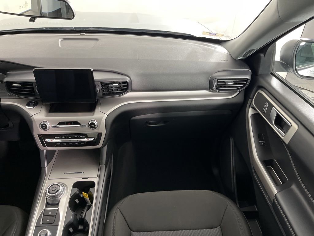 Used 2023 Ford Explorer XLT image 20