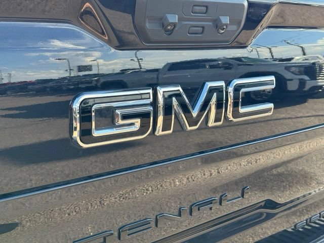 Certified 2026 GMC Sierra 1500 Denali Ultimate w/ LPO, Black Badging Package AWD/4WD image 21