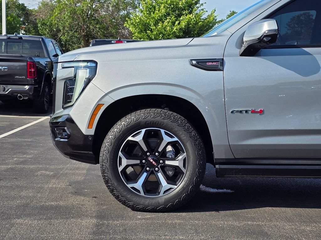 Certified 2025 GMC Yukon AT4 w/ AT4 Premium Package AWD/4WD image 36