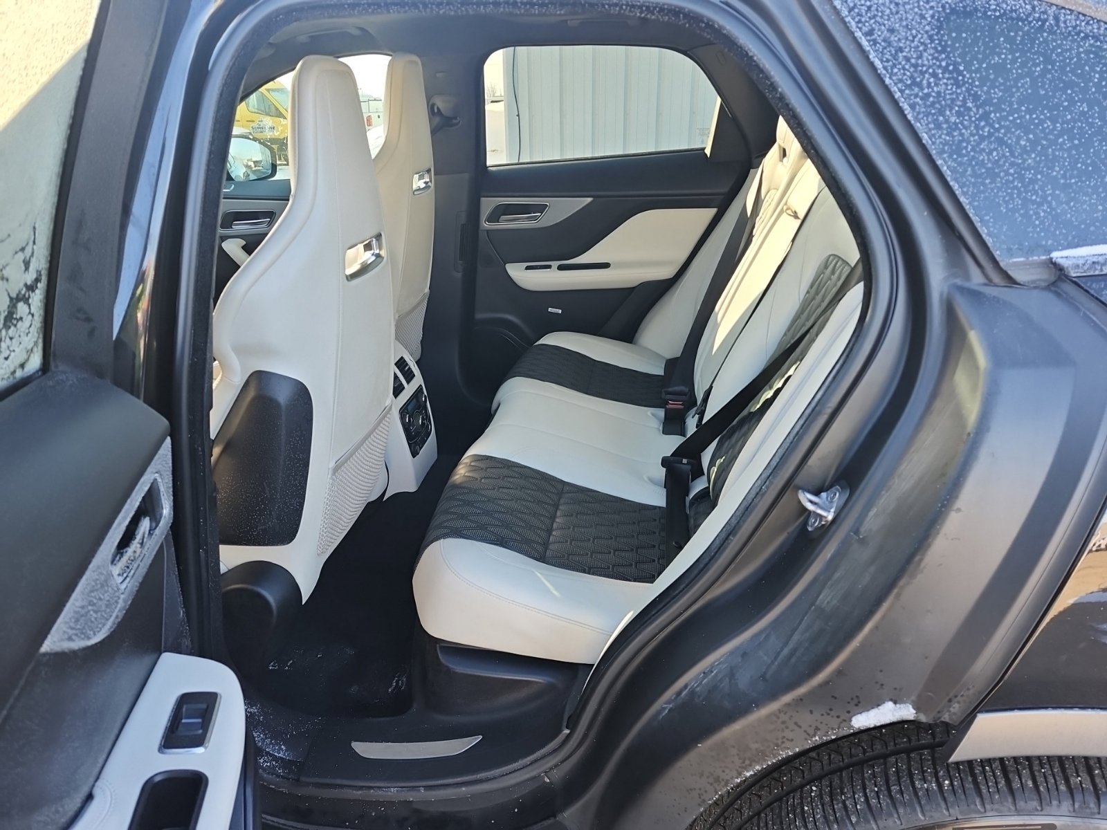 Used 2020 Jaguar F-PACE SVR image 11