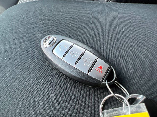 Used 2018 Nissan Pathfinder SV AWD/4WD image 14