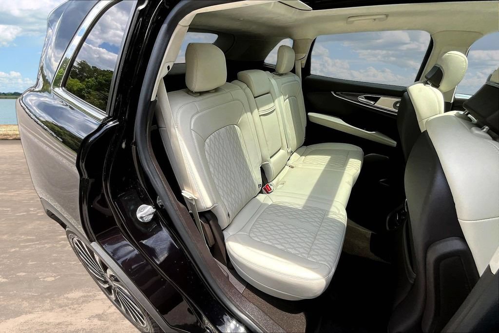 Used 2022 Lincoln Nautilus Black Label w/ Cargo Utility Package AWD/4WD image 26