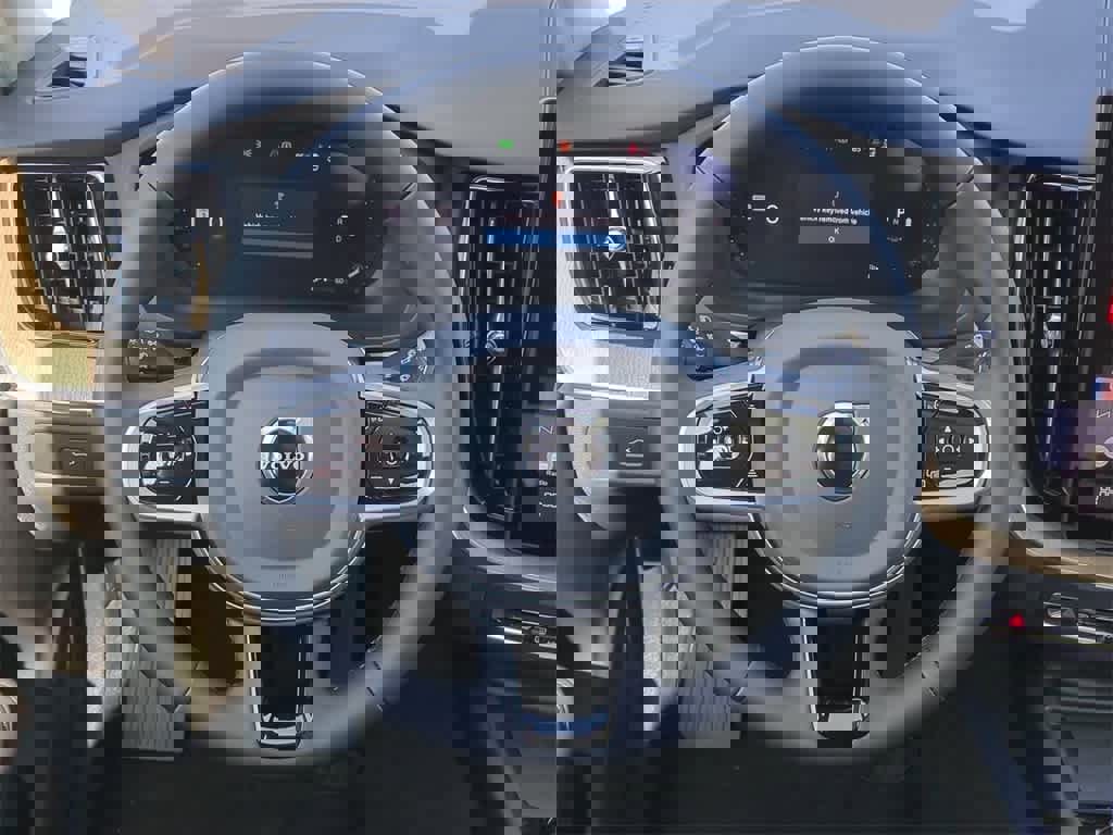 Used 2026 Volvo XC60 B5 Plus w/ Protection Package Premier image 23