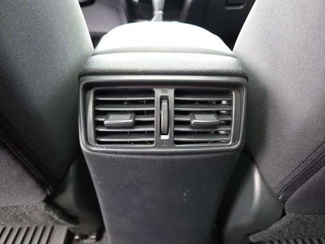 Used 2017 Nissan Rogue SV image 42