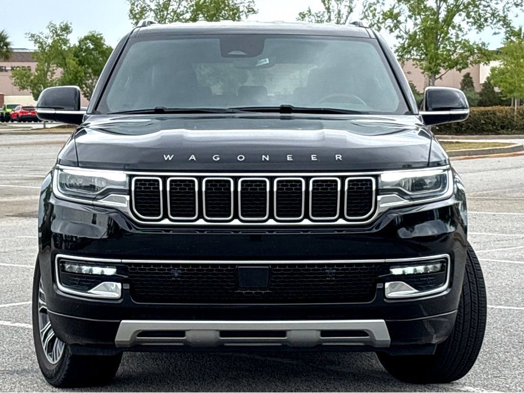 Used 2023 Jeep Wagoneer L Series II AWD/4WD image 2