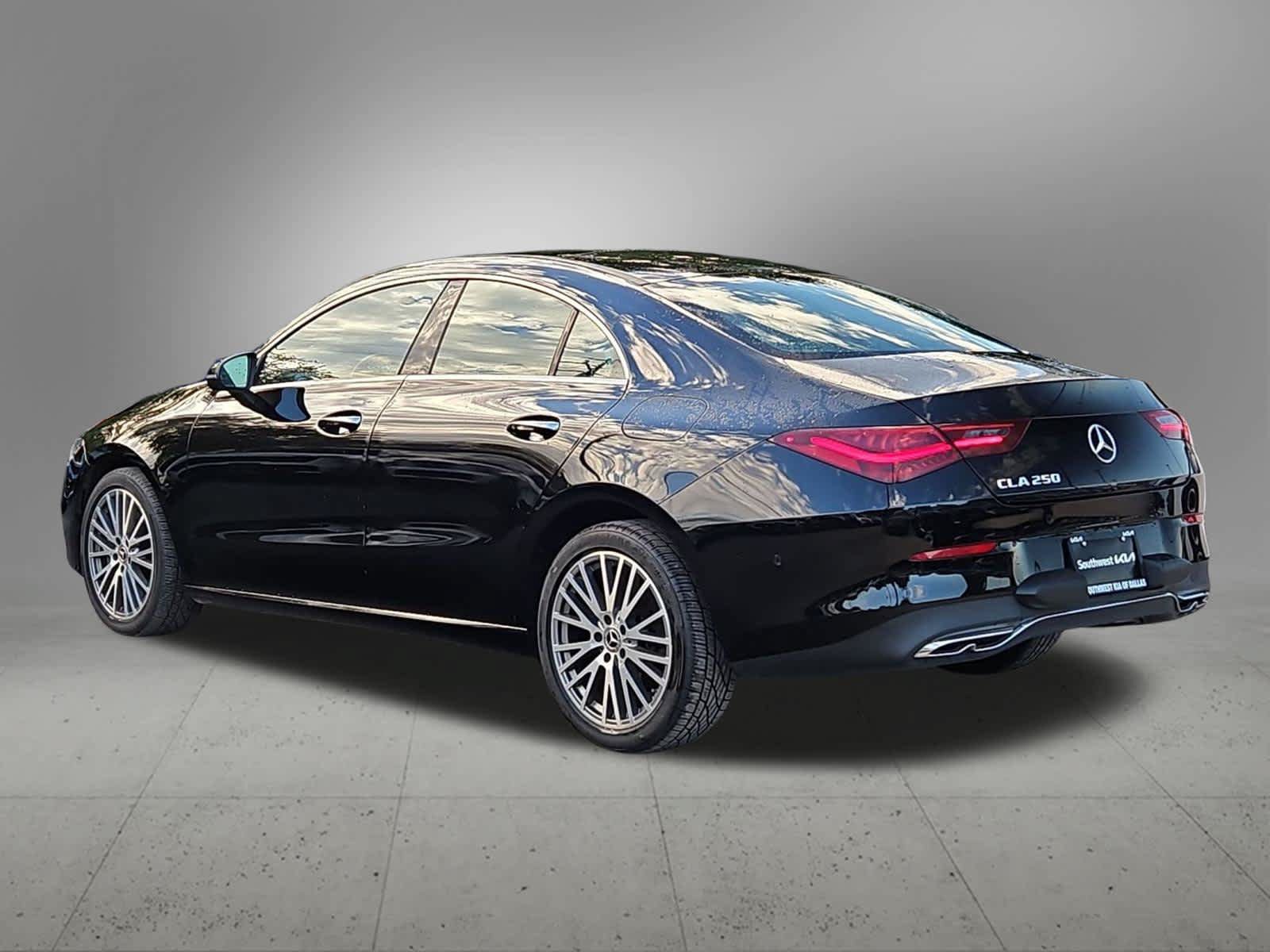 Used 2025 Mercedes-Benz CLA 250 image 4