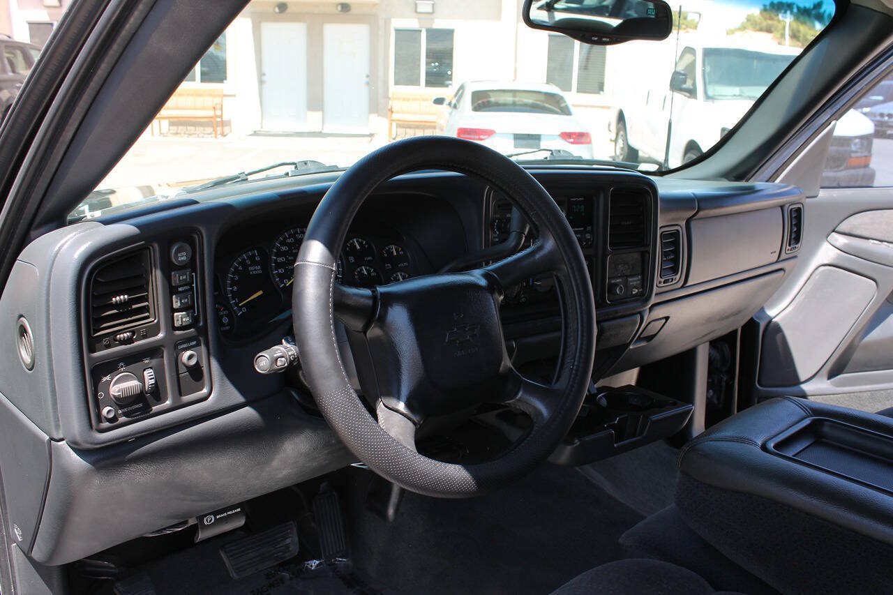 Used 1999 Chevrolet Silverado 2500 LS w/ Snow Plow Prep Pkg AWD/4WD image 23