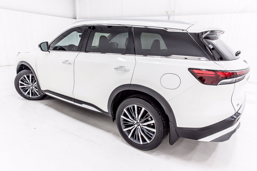 Used 2023 INFINITI QX60 Sensory w/ Vision Package AWD/4WD image 4