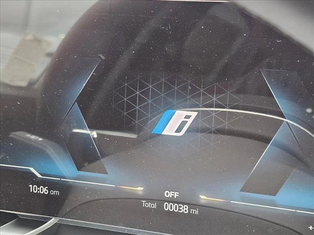 New 2025 BMW i7 xDrive60 w/ Premium Package AWD/4WD image 10