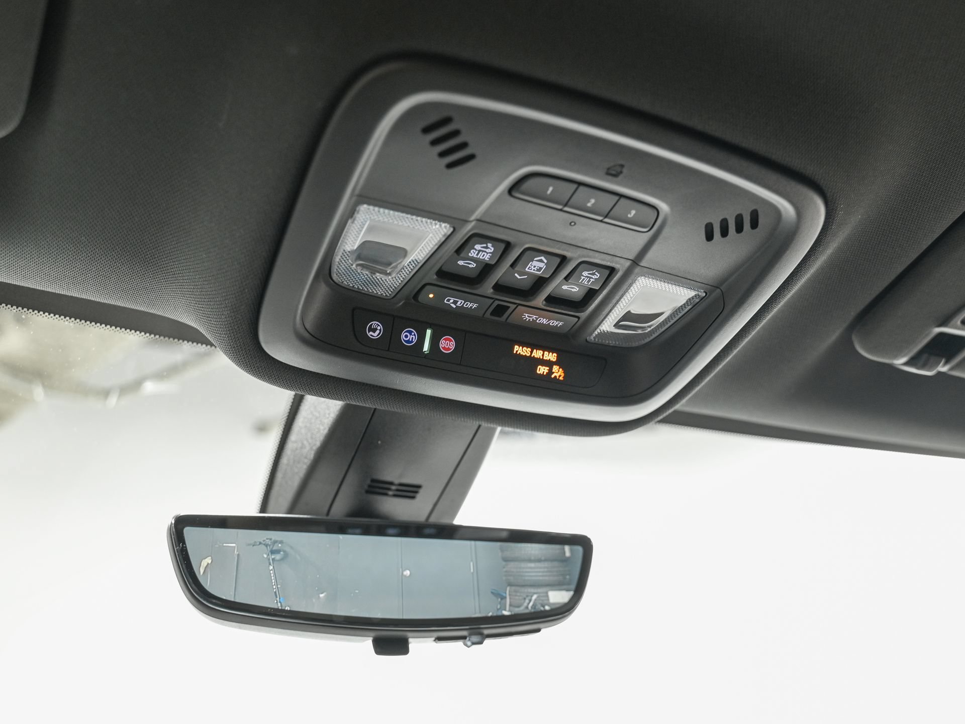 Used 2024 Chevrolet Traverse Premier w/ Redline Edition AWD/4WD image 24