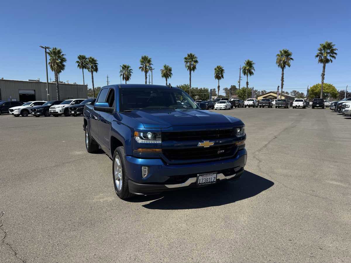 Used 2018 Chevrolet Silverado 1500 LT w/ All Star Edition image 3