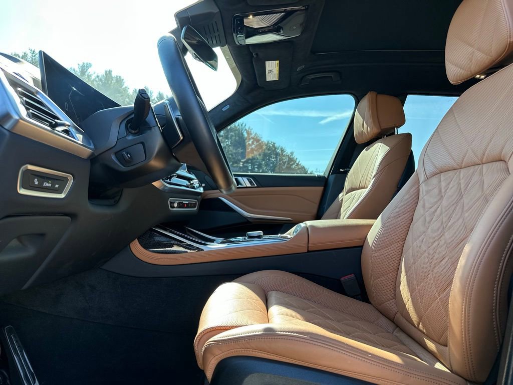 Used 2025 BMW X7 xDrive40i w/ M Sport Package image 13