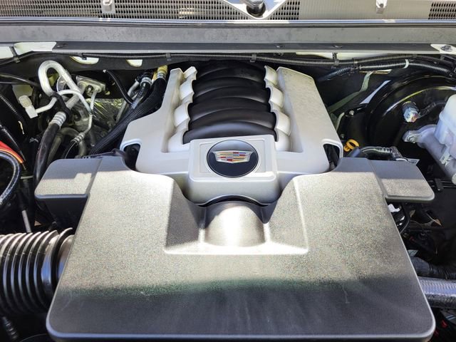 Used 2019 Cadillac Escalade Premium Luxury image 24