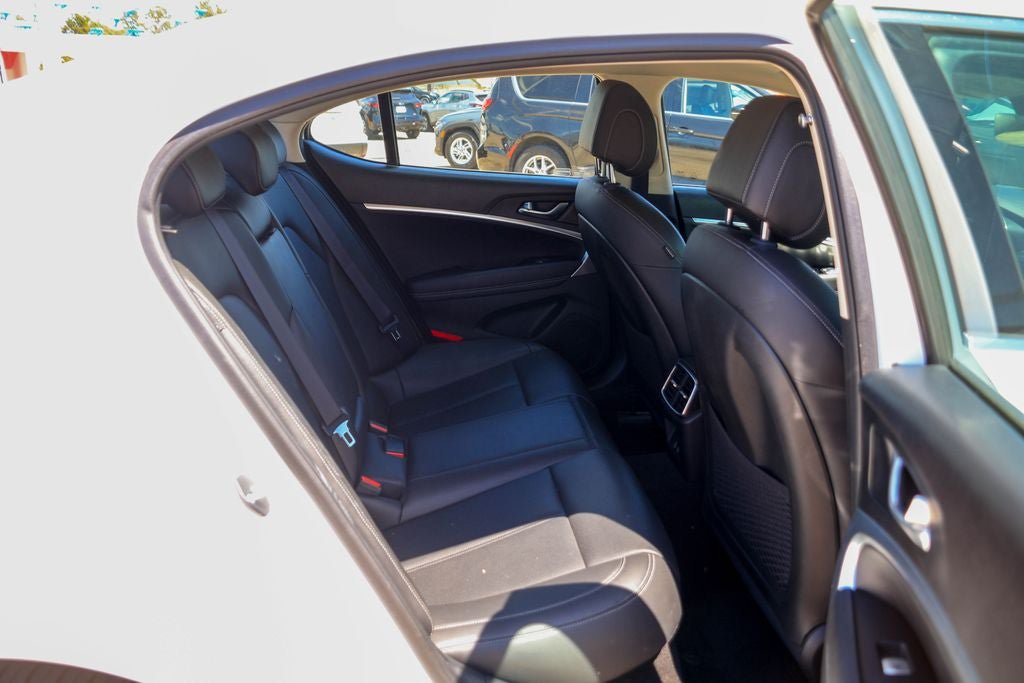 Used 2025 Genesis G70 2.5T RWD image 10