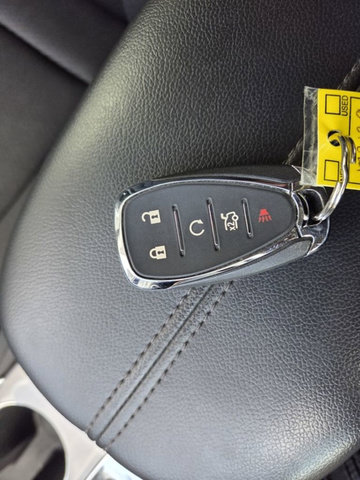Used 2023 Chevrolet Malibu LT FWD image 26