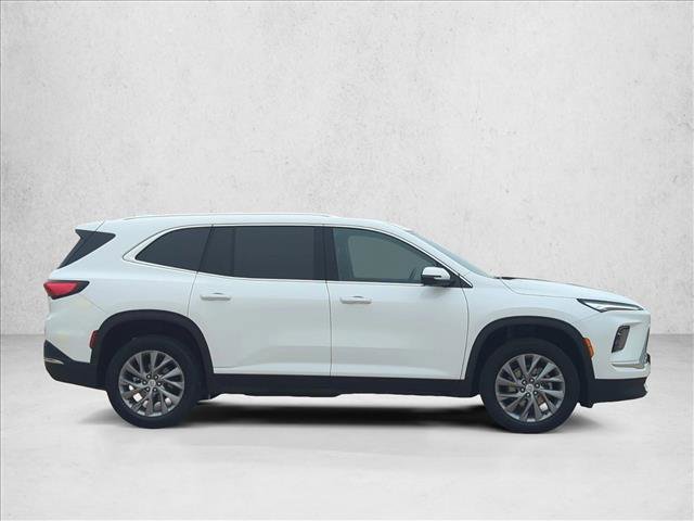Used 2025 Buick Enclave Preferred image 4
