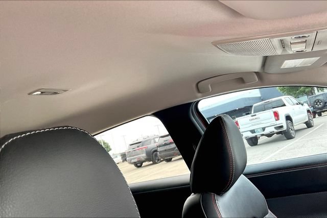 Used 2025 Nissan Kicks SR FWD image 20