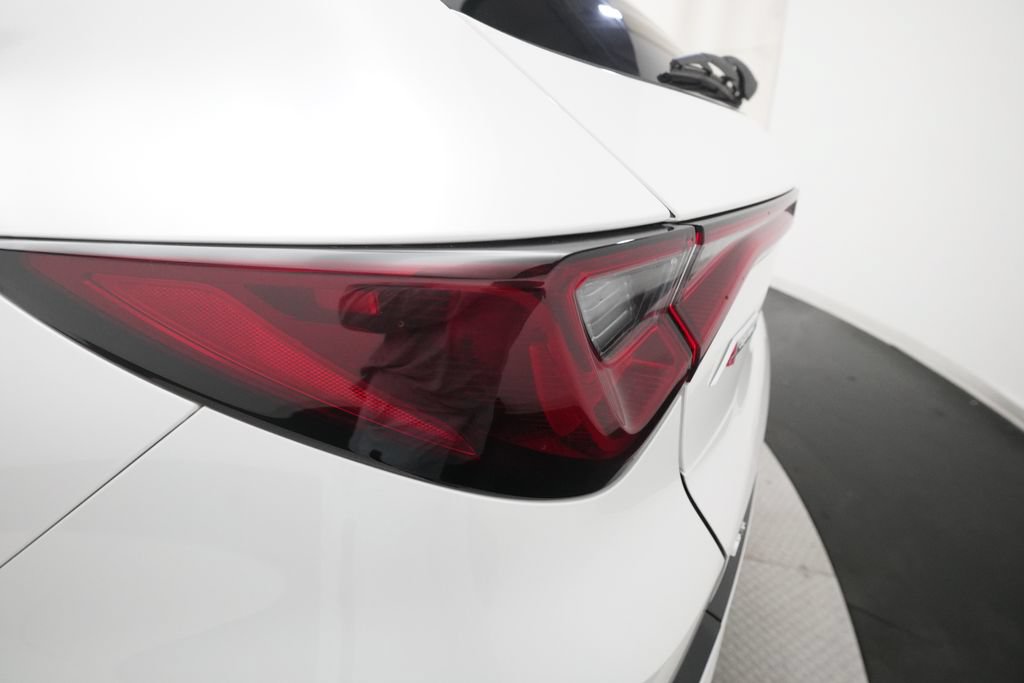 Used 2023 Acura MDX A-Spec AWD/4WD image 33