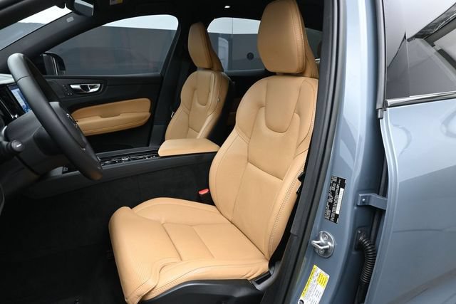 Used 2023 Volvo XC60 B6 Ultimate w/ Protection Package Premier AWD/4WD image 10