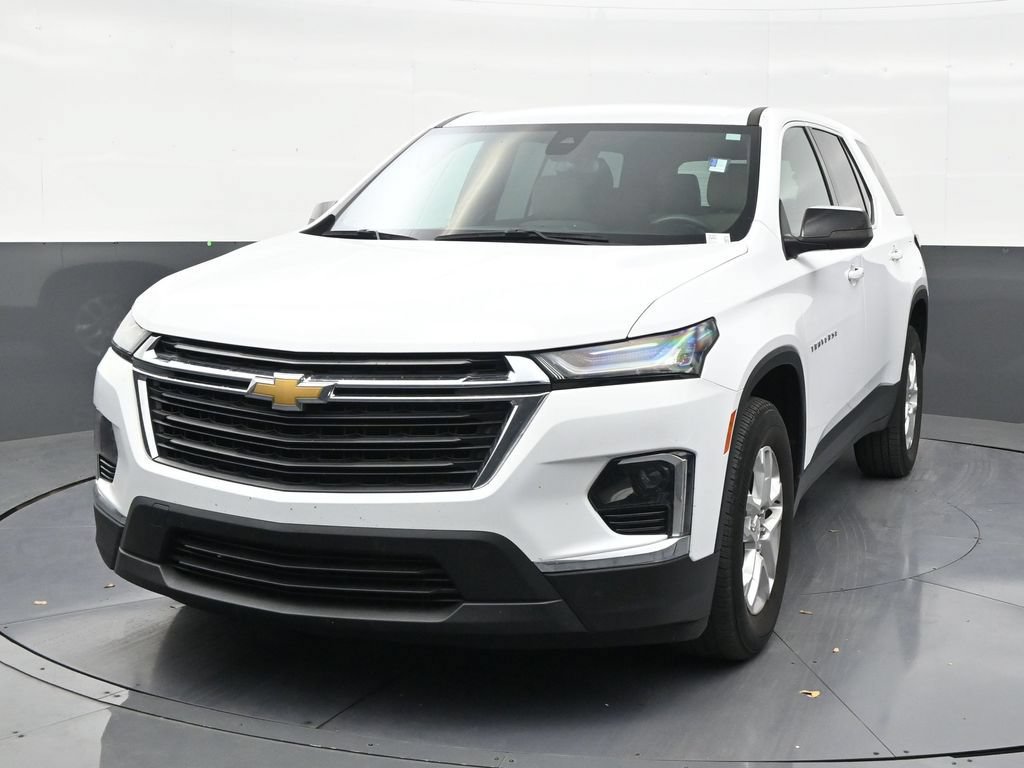 Used 2023 Chevrolet Traverse LS FWD image 8