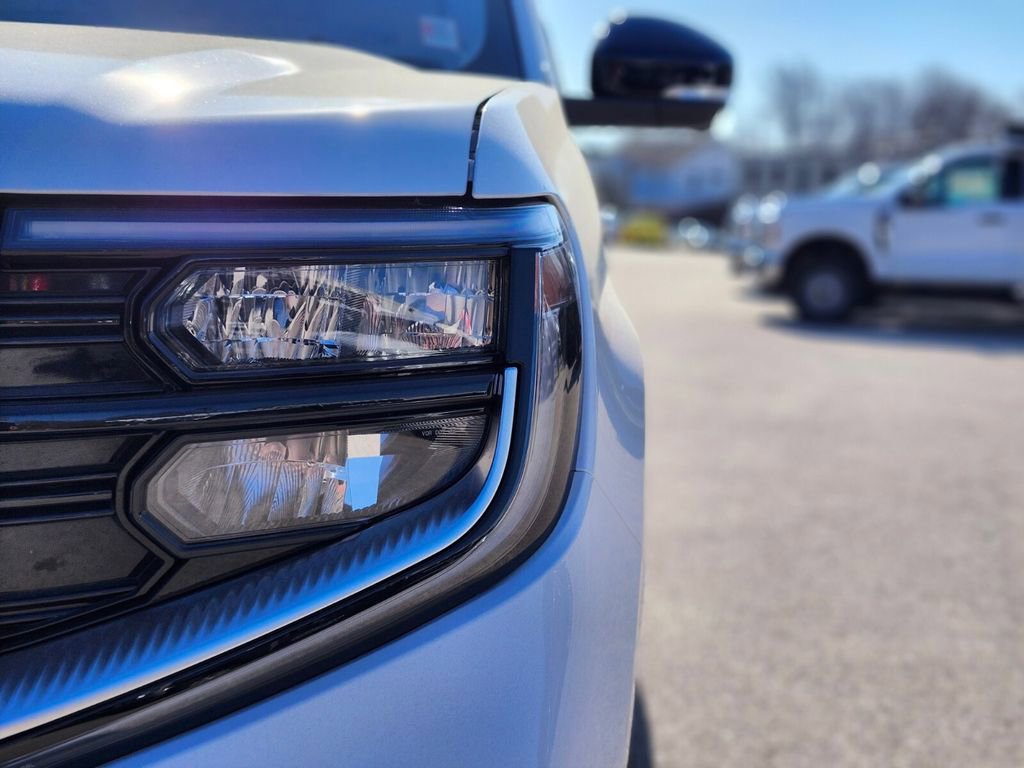 Certified 2025 Ford Expedition Platinum image 10