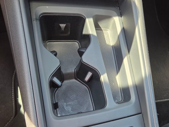 Used 2025 Volkswagen Tiguan S image 19