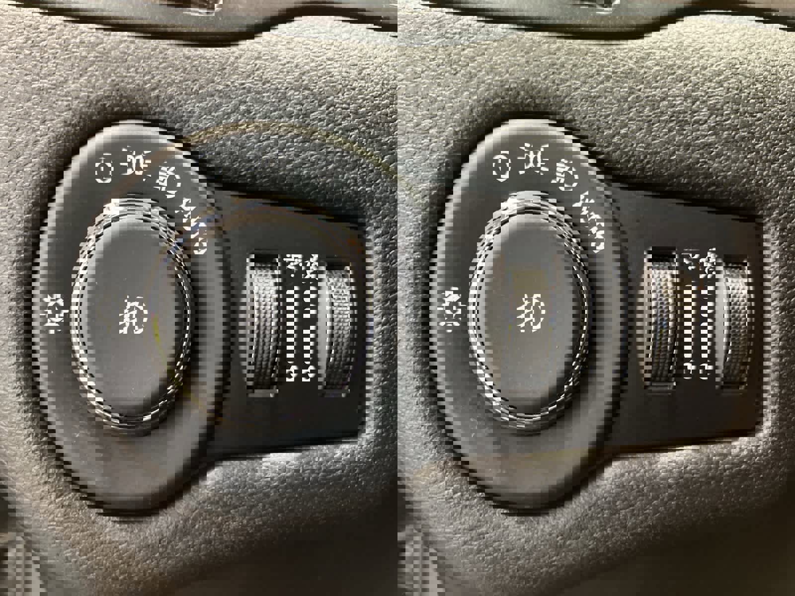 Used 2020 Jeep Cherokee Trailhawk w/ Cold Weather Group image 13