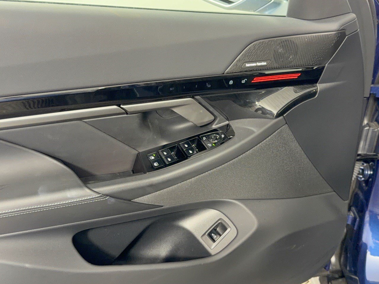 Used 2026 BMW 530i RWD image 15