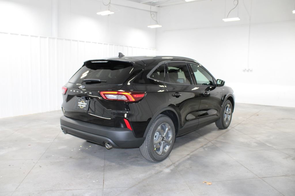 New 2026 Ford Escape ST-Line w/ Cold Weather Package image 8