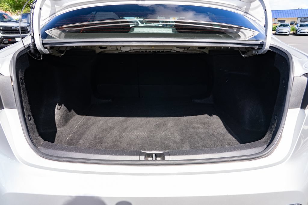 Used 2021 Toyota Corolla SE FWD image 9