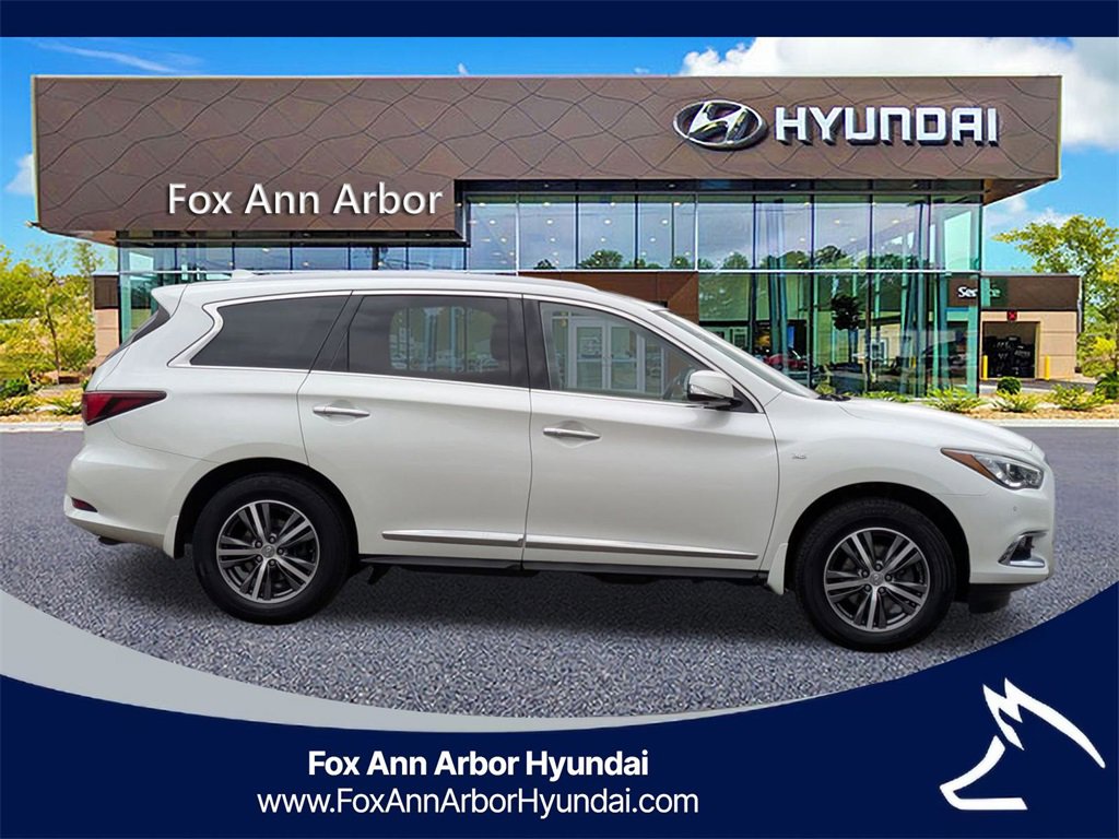 Used 2019 INFINITI QX60 Luxe w/ Essential Package image 6