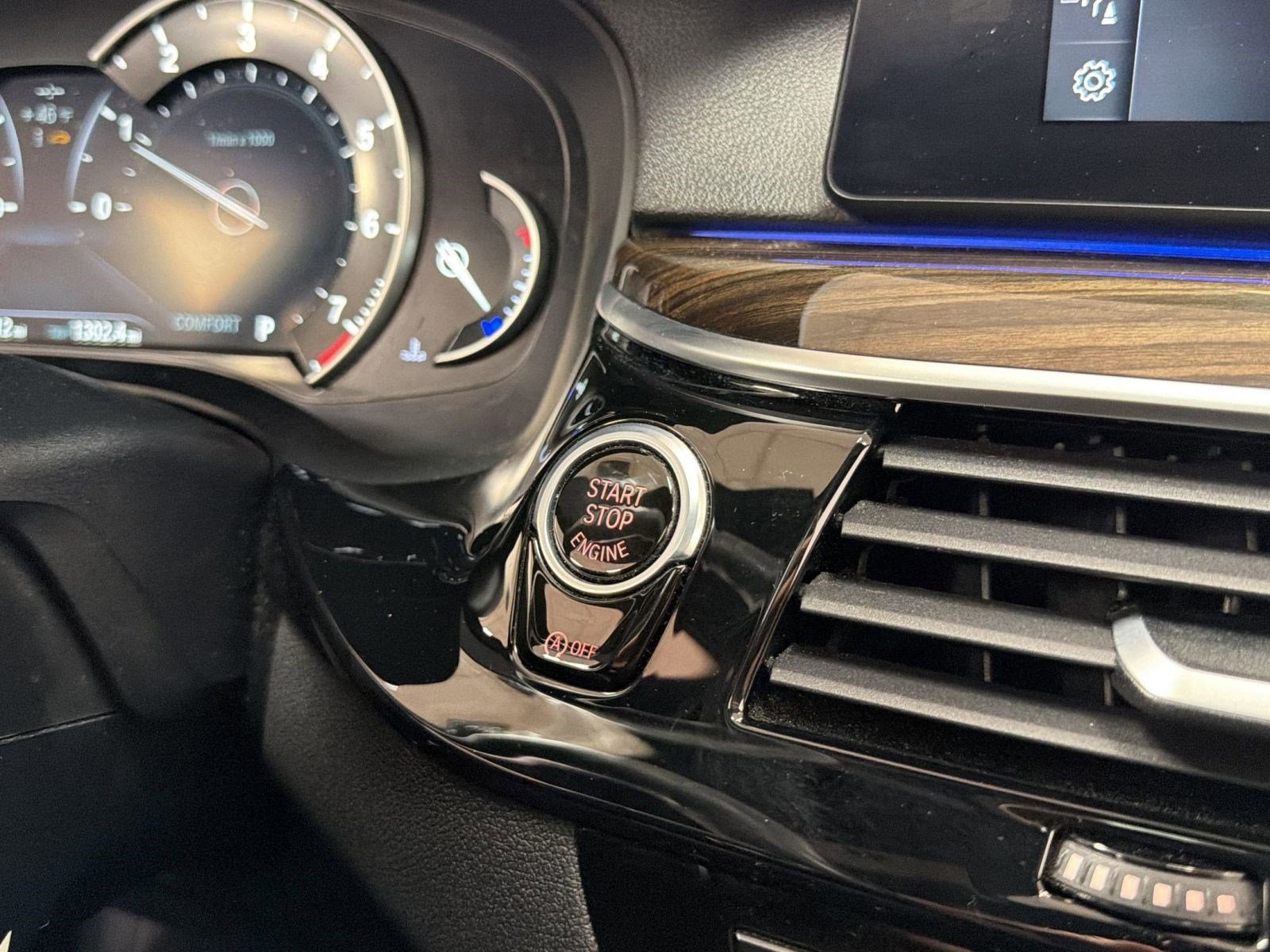 Used 2018 BMW 530i xDrive AWD/4WD image 23