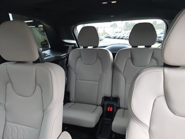 New 2026 Volvo XC90 B6 Plus w/ Protection Package Premier image 20