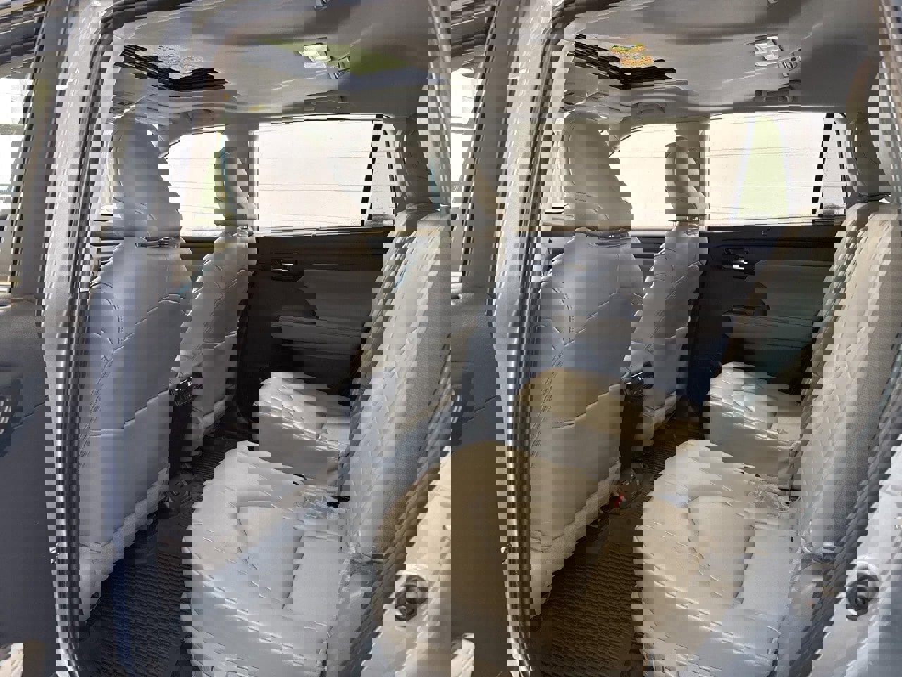 Certified 2024 Toyota Highlander XLE image 43