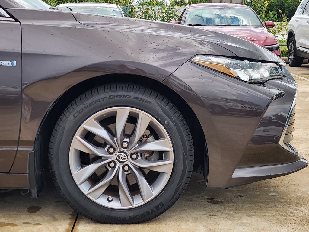 Used 2020 Toyota Avalon XLE w/ Moonroof Package FWD image 10