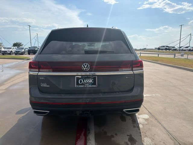 Used 2025 Volkswagen Atlas SEL AWD/4WD image 9