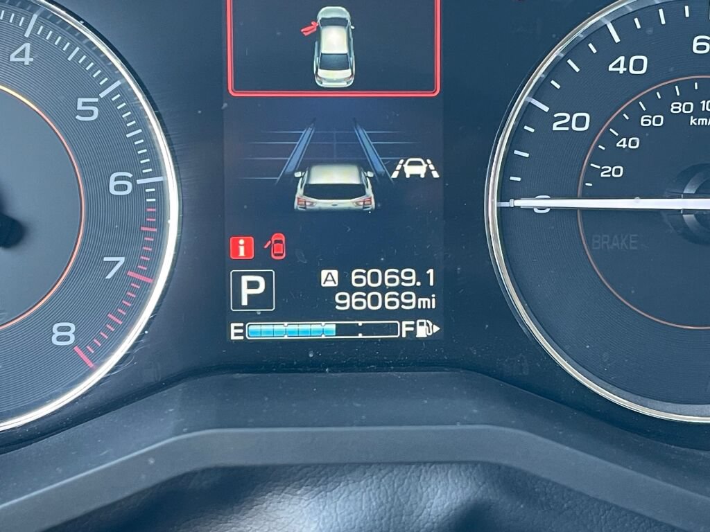 Used 2019 Subaru Crosstrek 2.0i Limited w/ Moonroof Package w/Navigation AWD/4WD image 3