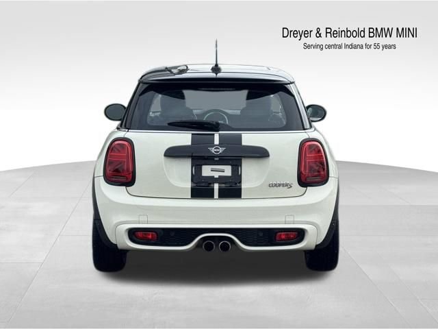 Used 2019 MINI Cooper S w/ Premium Package image 6