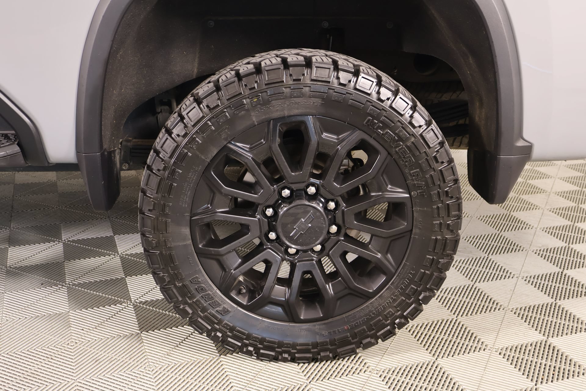 Used 2024 Chevrolet Silverado 2500 LT w/ Convenience Package AWD/4WD image 18