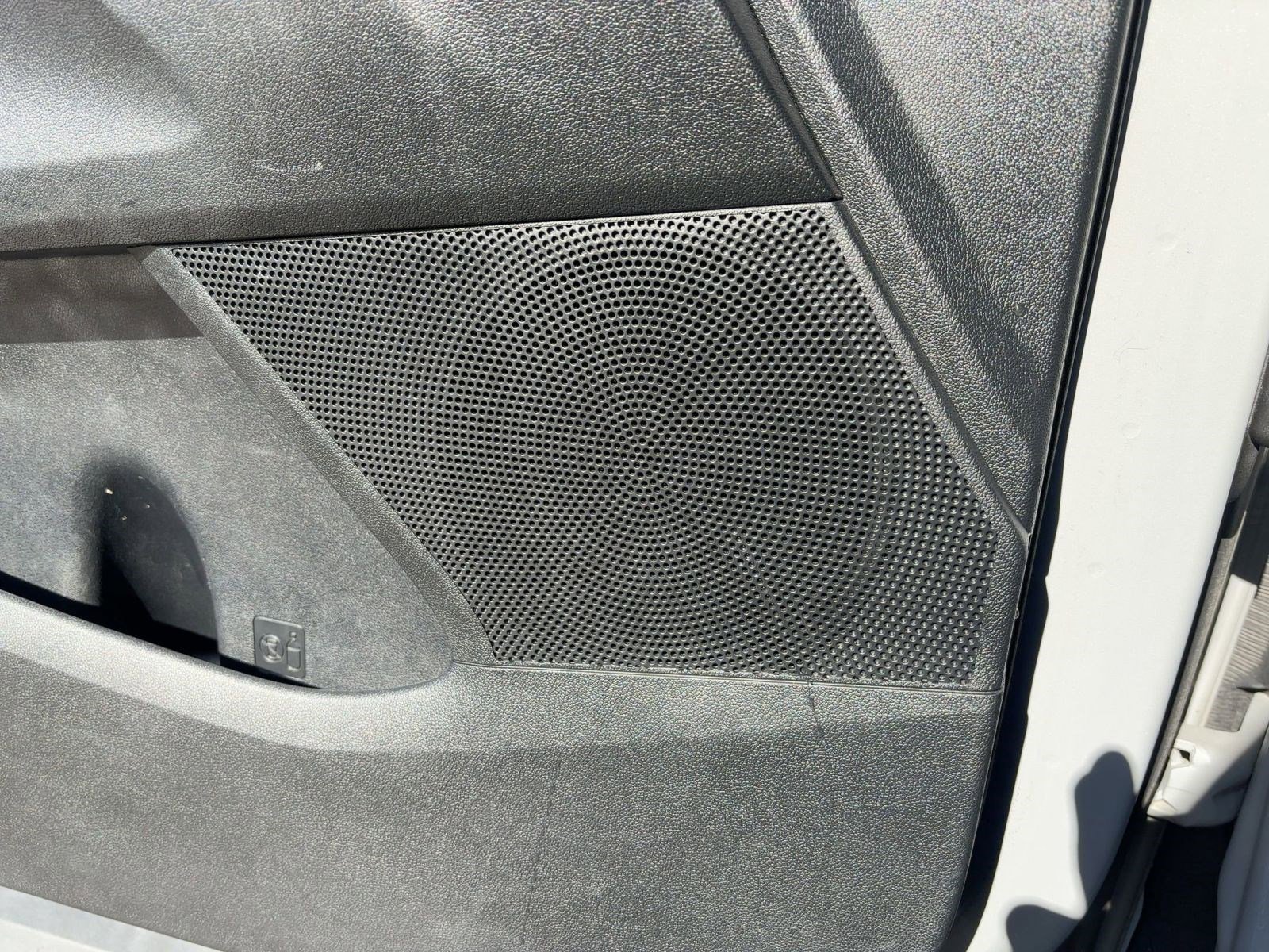 Used 2022 Kia Sorento S w/ Panoramic Sunroof Package image 23