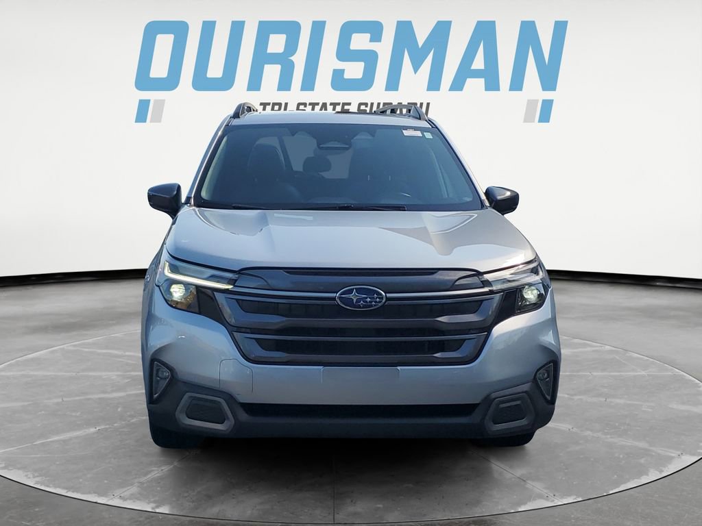 Used 2025 Subaru Forester Limited image 8